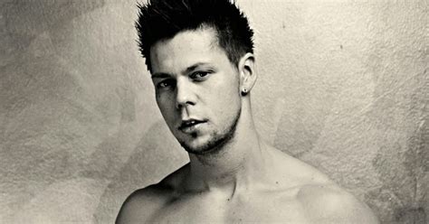 Angelo Godshack (Pavel Danda ) .
